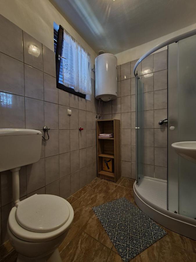 Apartments Zlatko 1397 Stinjan Ngoại thất bức ảnh