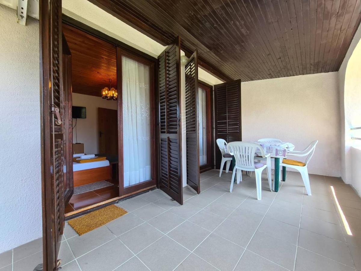 Apartments Zlatko 1397 Stinjan Ngoại thất bức ảnh